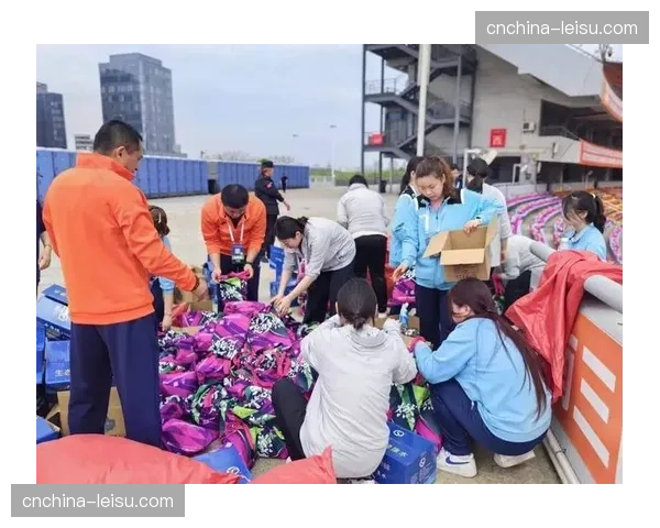 赛事志愿者统一配装管理，服装品牌赞助权益全场覆盖